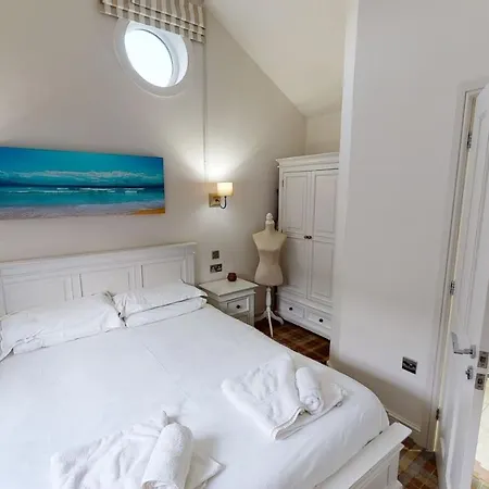 Blue Anchor Retreat At The Bay Filey, Sleeps 4, 2 Dogs Welcome For Free Too Filey