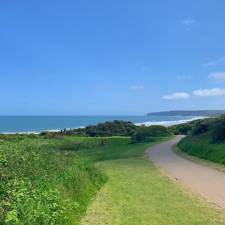 Blue Anchor Retreat, The Bay, Two Bedrooms With Ensuites, Parking For 2 Cars, 2 Dogs Welcome Dom wakacyjny Filey